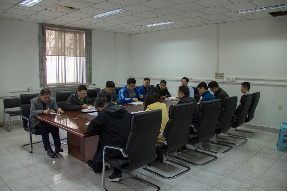 机器人学院召开首次党日活动照片